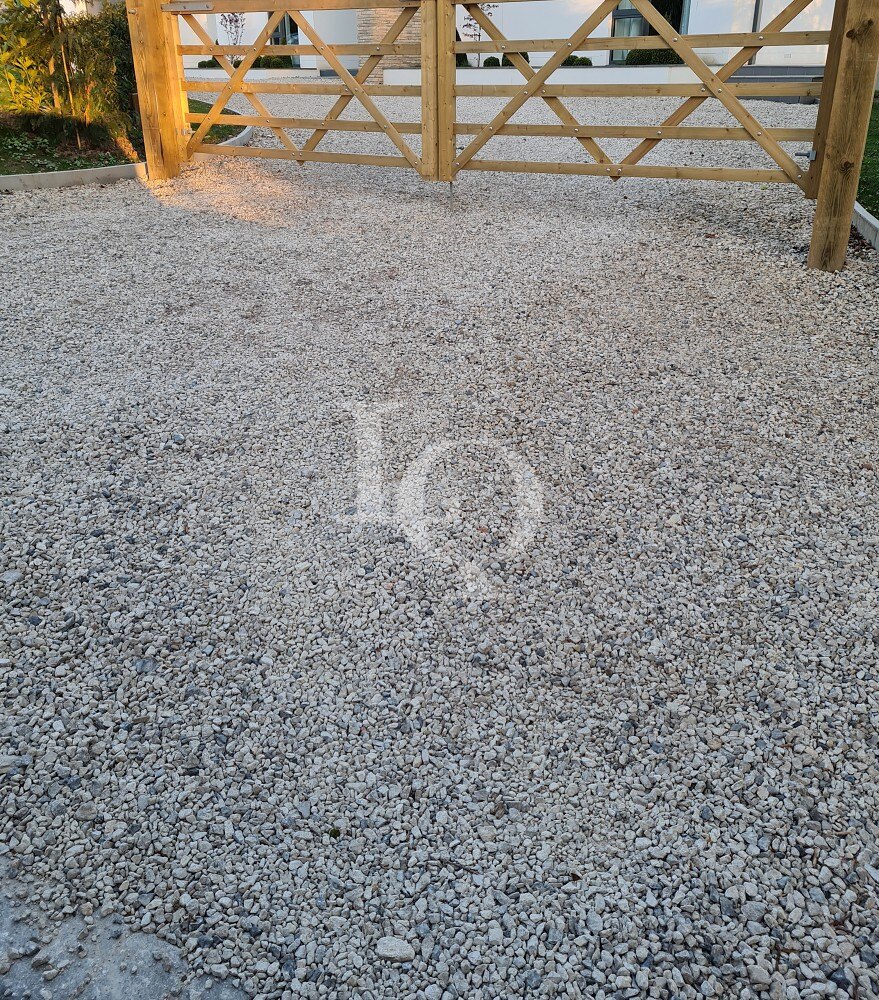 decorative-chippings